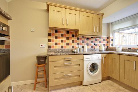 3 bedroom end of terrace house for sale, Hazelbarrow Drive, Willerby, Hull