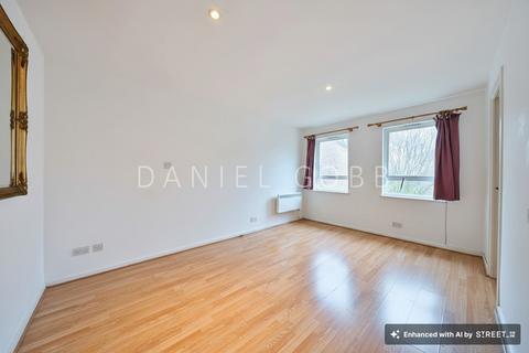 Studio to rent, Westcott Road, London, SE17