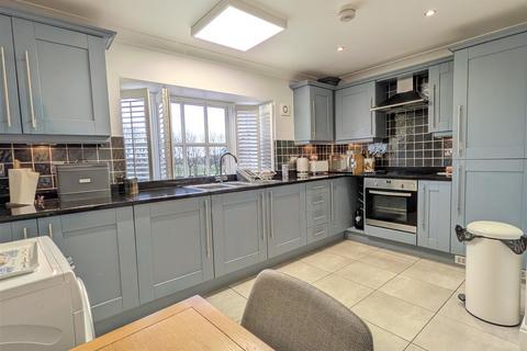 2 bedroom apartment for sale, Bailey Avenue, Lytham St Annes