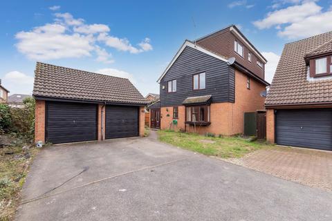 Palmerston Avenue, Langley SL3
