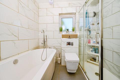 4 bedroom semi-detached house for sale, Woods Avenue, Hatfield