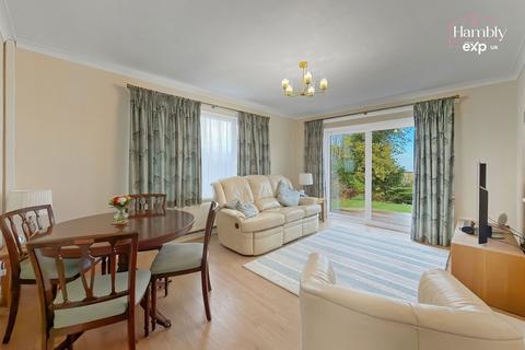 2 bedroom detached bungalow for sale, Castle View, Haverfordwest SA62