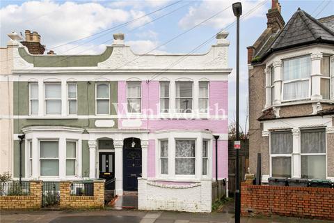 4 bedroom terraced house to rent, Abbotsford Avenue, London, N15