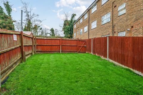 2 bedroom ground floor flat for sale, Lancaster Road, Barnet