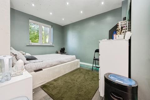 undefined, Foxglove Way, Luton