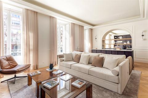 4 bedroom apartment, Exquisite renovation in Almagro, Chamberí - Almagro