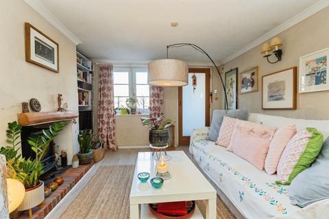 2 bedroom cottage for sale, Aylesbury Road, Aston Clinton, AYLESBURY