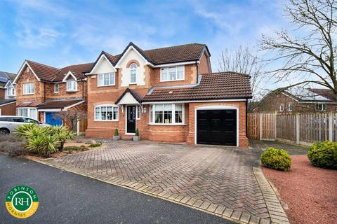 4 bedroom detached house for sale, Brayton Drive, Balby, Doncaster