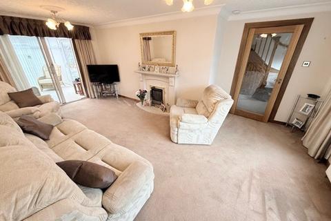 3 bedroom terraced house for sale, Boyes Path, Glenrothes, KY6