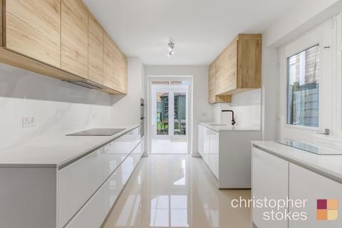 undefined, Bloomfield Road, Cheshunt, Hertfordshire, EN7 6WJ