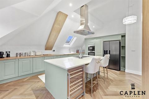 undefined, Manor Road, Chigwell