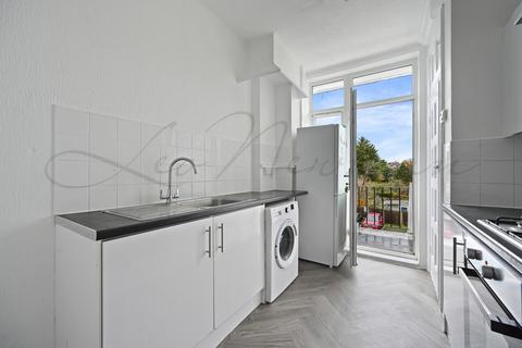 2 bedroom flat to rent, Kenton Court, Kenton Road, Harrow HA3 8AQ