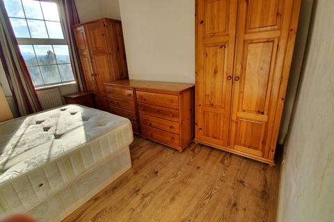 3 bedroom flat to rent, Kenton Road, Kenton HA3