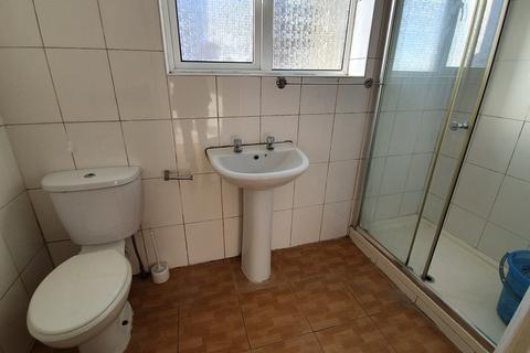 3 bedroom flat to rent, Kenton Road, Kenton HA3