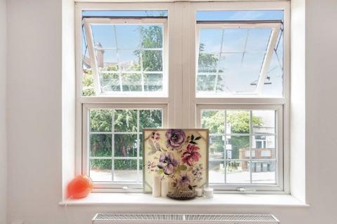 1 bedroom flat to rent, Finchley Road, Child's Hill NW2