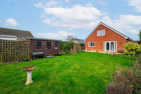 5 bedroom detached bungalow for sale, Cess Road, Martham