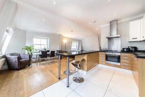 3 bedroom flat to rent, King Street, London W6