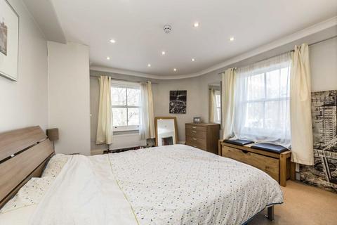 3 bedroom flat to rent, King Street, London W6