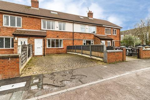 4 bedroom terraced house to rent, Simms Close, Greater Manchester M3