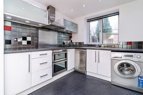 4 bedroom terraced house to rent, Simms Close, Greater Manchester M3