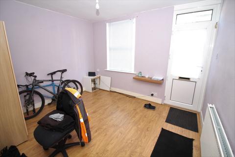 2 bedroom terraced house to rent, Alexandra Road, Gravesend DA12