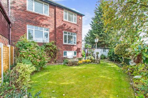 3 bedroom semi-detached house to rent, Leeds Road, Leeds LS26