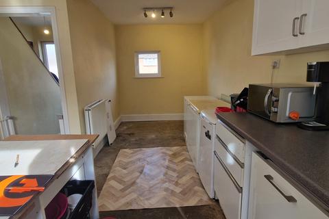 3 bedroom end of terrace house for sale, Medhurst Crescent, Gravesend DA12