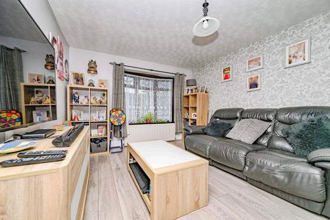 3 bedroom end of terrace house for sale, Lomond Road, Hemel Hempstead