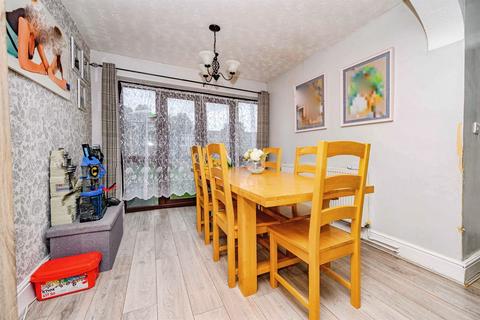 3 bedroom end of terrace house for sale, Lomond Road, Hemel Hempstead