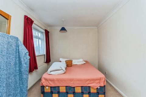 2 bedroom semi-detached bungalow for sale, Cedar Crescent, North Baddesley, Southampton