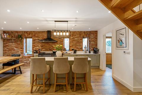 4 bedroom detached house for sale, Hardwick Avenue, Chepstow, Monmouthshire NP16