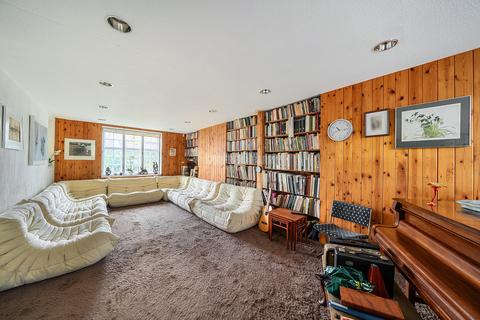 4 bedroom semi-detached house for sale, Hampstead Garden Suburb NW11