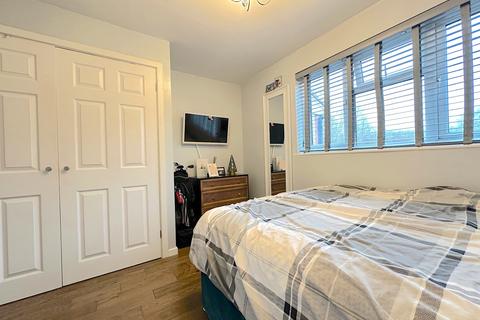 1 bedroom flat for sale, Melrose Drive, Wolverhampton WV6