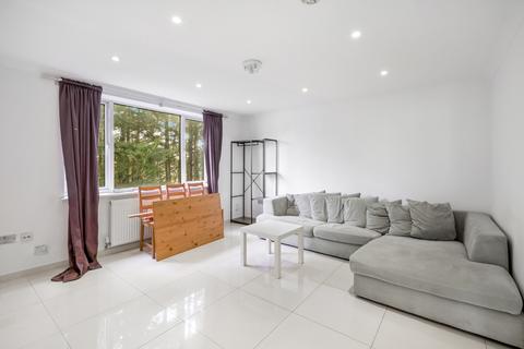 3 bedroom flat to rent, Lordship Lane, London