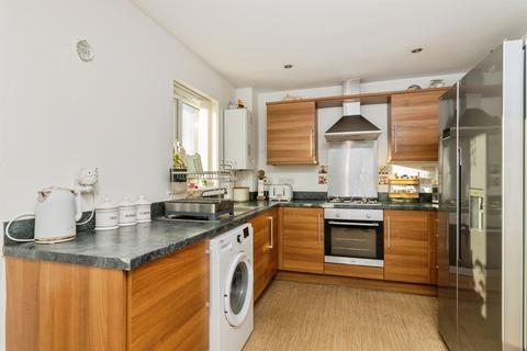 2 bedroom end of terrace house for sale, Frobisher Road, Newton Abbot