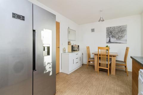 2 bedroom end of terrace house for sale, Frobisher Road, Newton Abbot