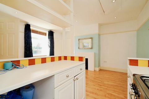 2 bedroom terraced house for sale, West View, Paddock, Huddersfield