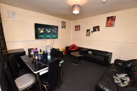 4 bedroom terraced house for sale, Woodview Mount, Leeds, West Yorkshire