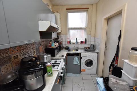 4 bedroom terraced house for sale, Woodview Mount, Leeds, West Yorkshire