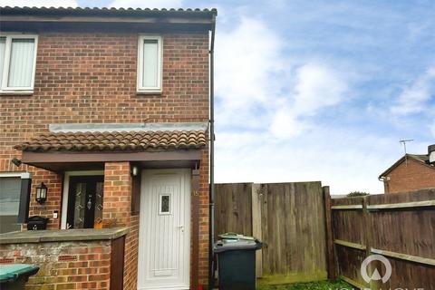 2 bedroom maisonette to rent, Hatton Close, Gravesend DA11