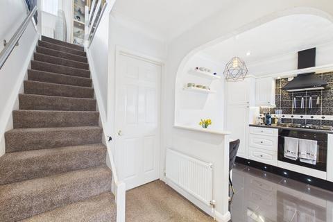 3 bedroom terraced house for sale, Warren Road, Halstead, CO9