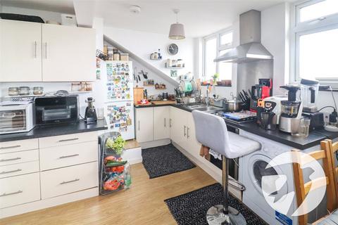 2 bedroom flat for sale, Bexley Road, Erith, DA8