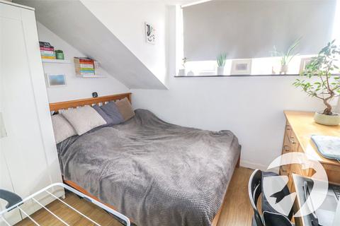 2 bedroom flat for sale, Bexley Road, Erith, DA8