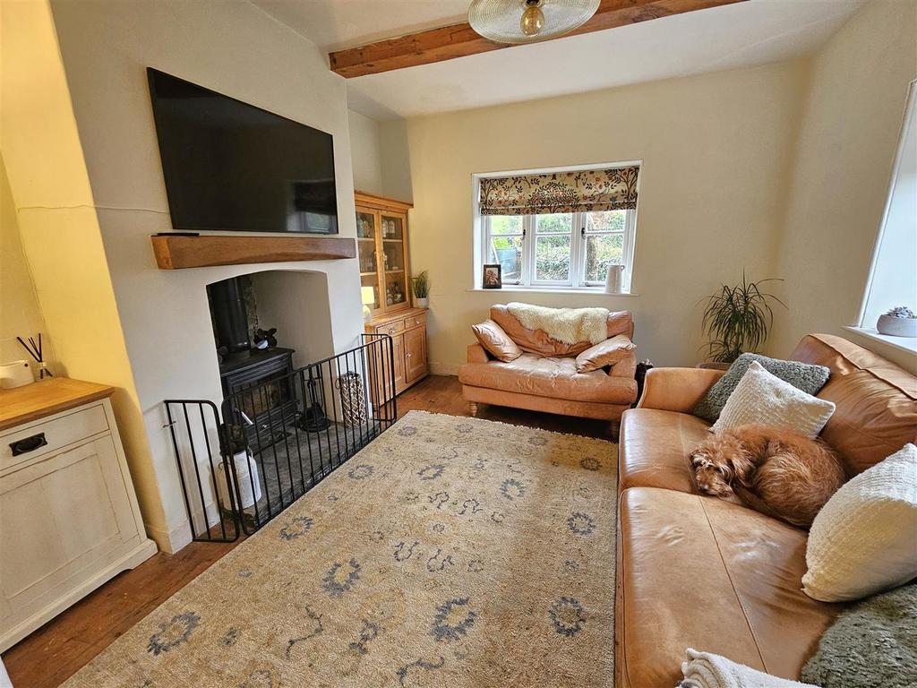 Living Room.jpg
