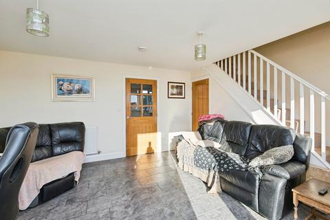 3 bedroom end of terrace house for sale, Farman Row, Burton-On-Trent