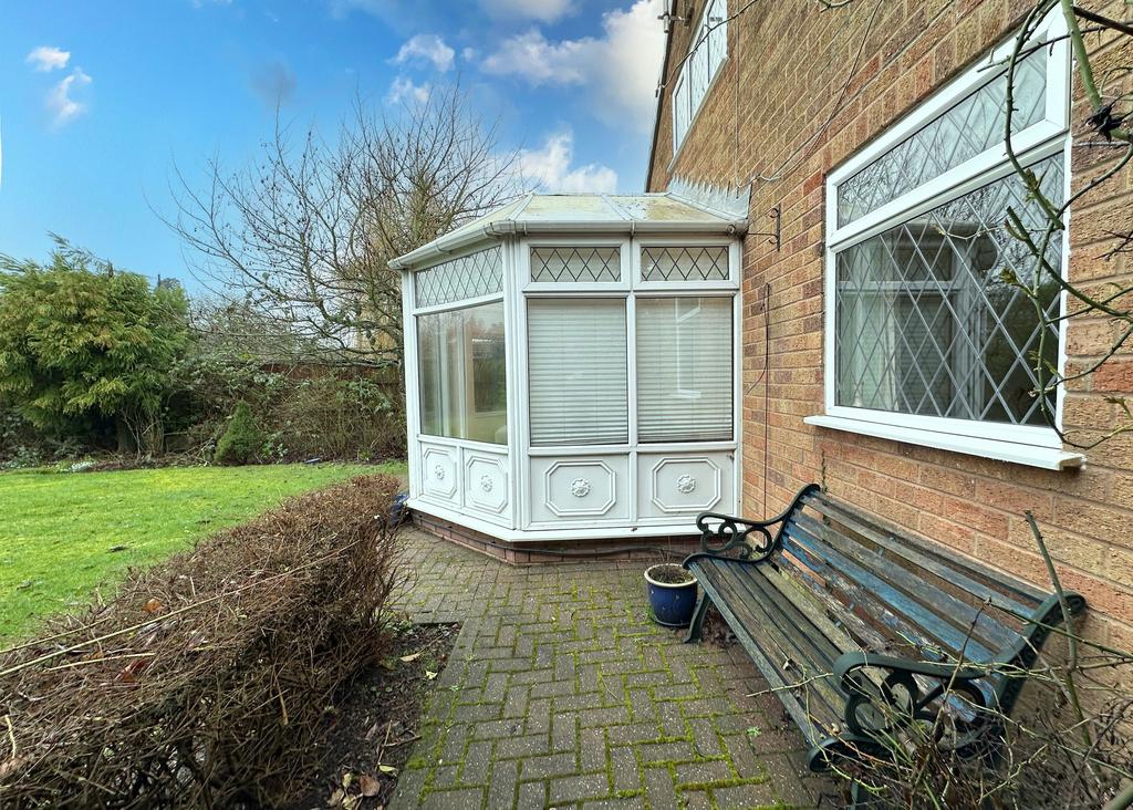 Garage And Garden