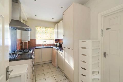2 bedroom maisonette to rent, Glendor Gardens, London, NW7