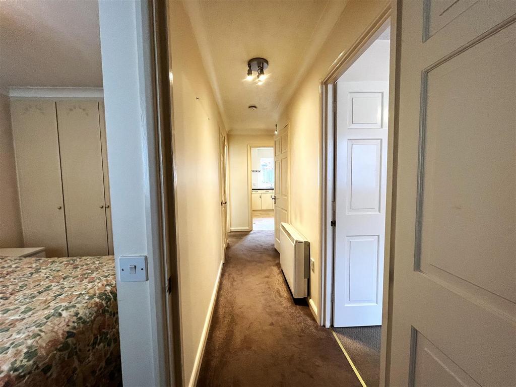 Hallway 2.JPG