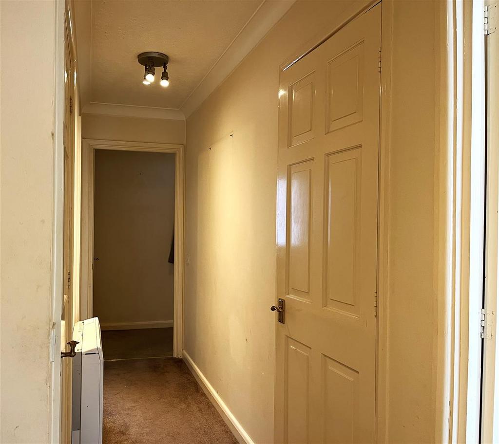 Hallway.JPG