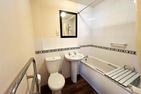 2 bedroom flat for sale, St Nicholas Church Street, Warwick